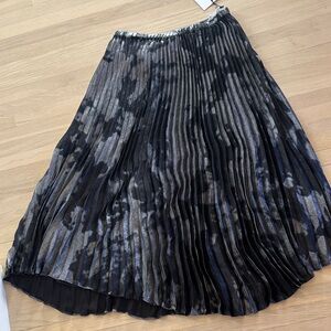 Bella Dahl Black and Gray A-Line Skirt